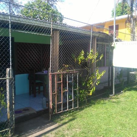 Cabinas Miss Miriam 1 Tortuguero Extérieur photo