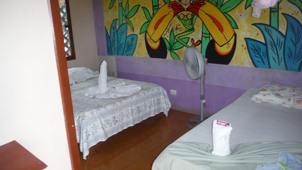 Cabinas Miss Miriam 1 Tortuguero Extérieur photo