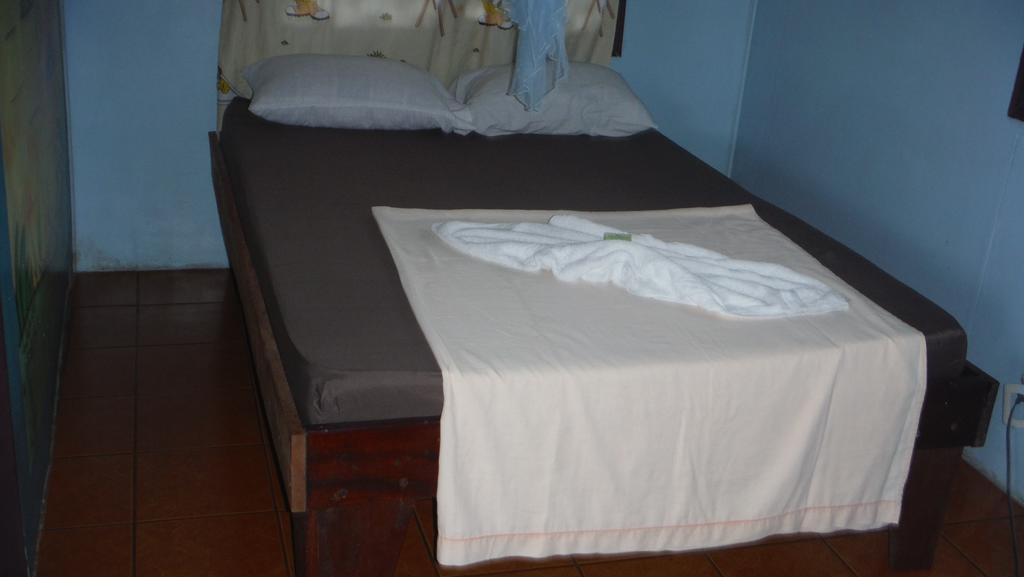 Cabinas Miss Miriam 1 Tortuguero Extérieur photo