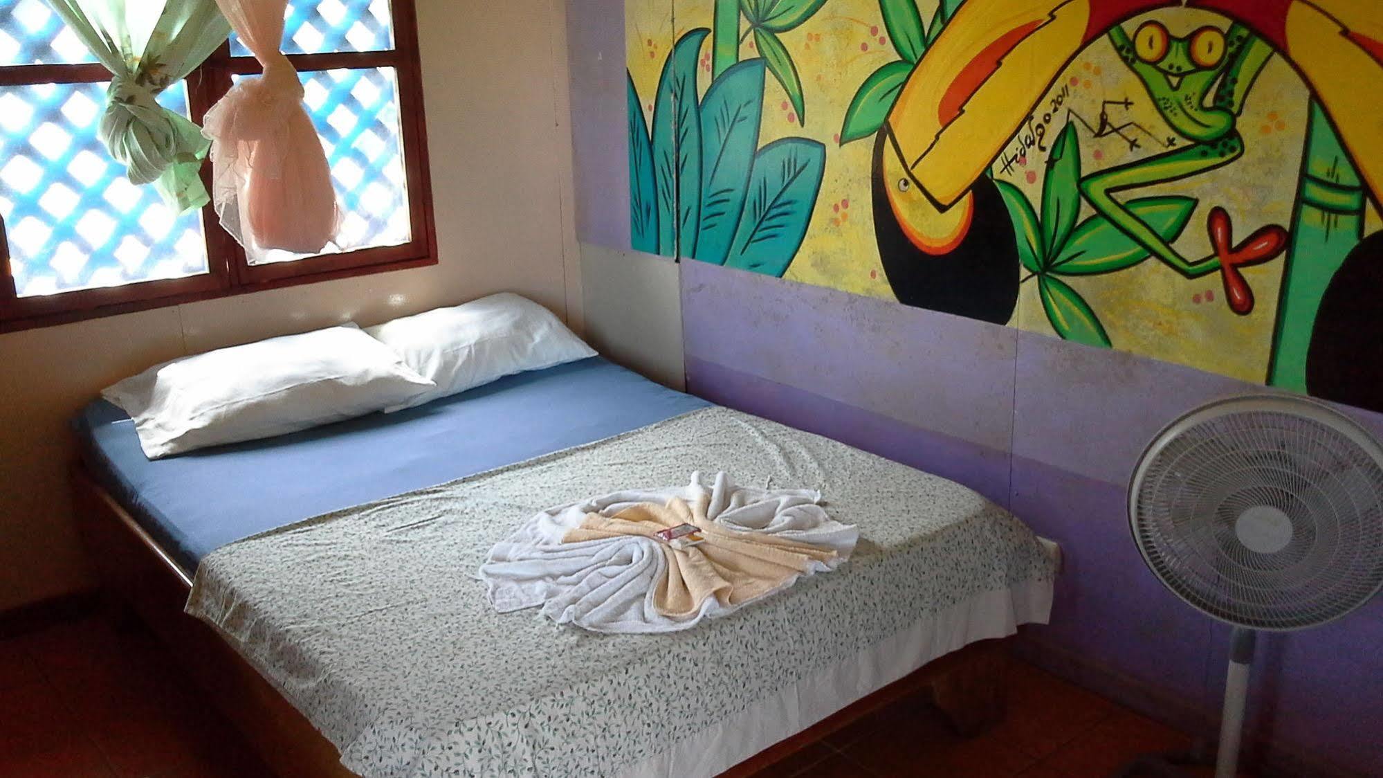 Cabinas Miss Miriam 1 Tortuguero Extérieur photo
