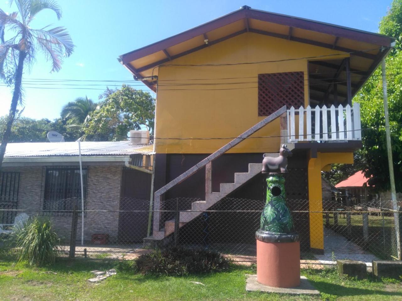 Cabinas Miss Miriam 1 Tortuguero Extérieur photo